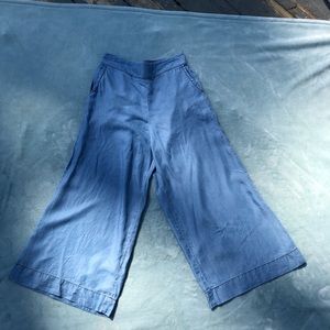 Wide leg Capri Pants